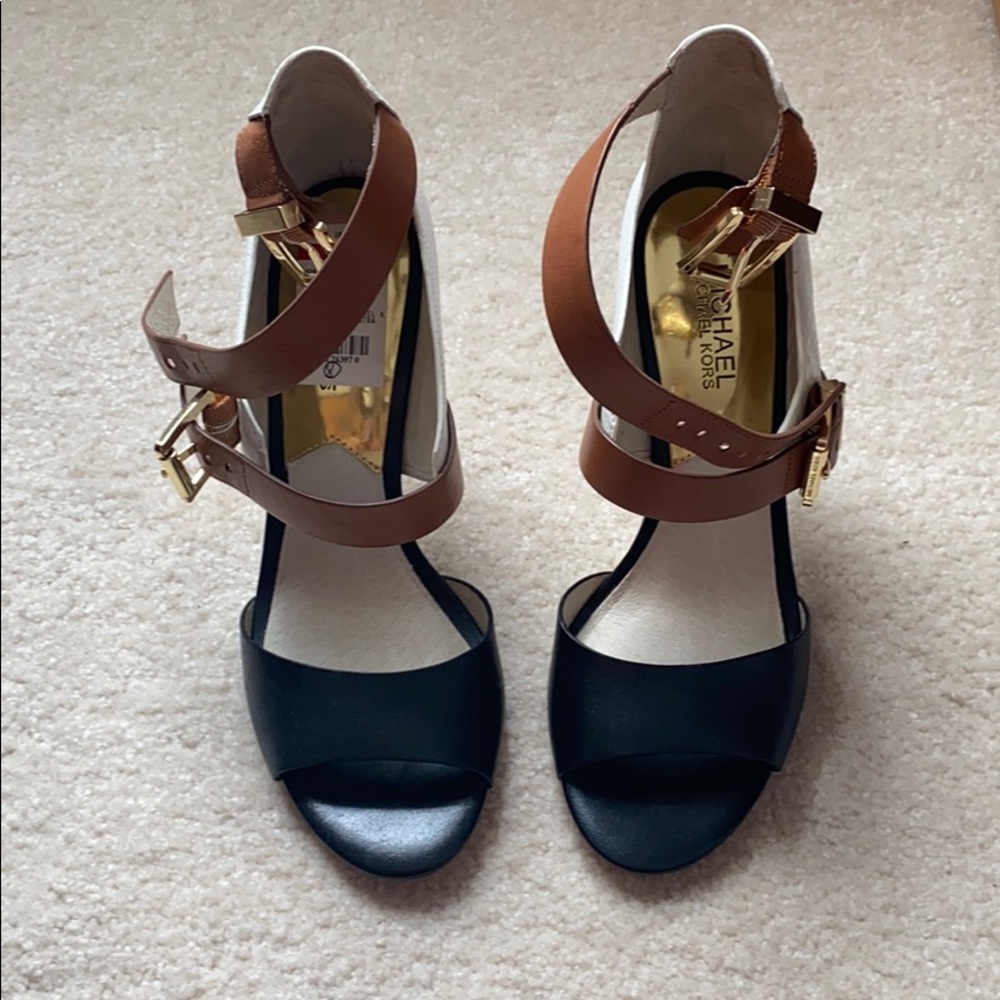 Michael kors heels size 8
